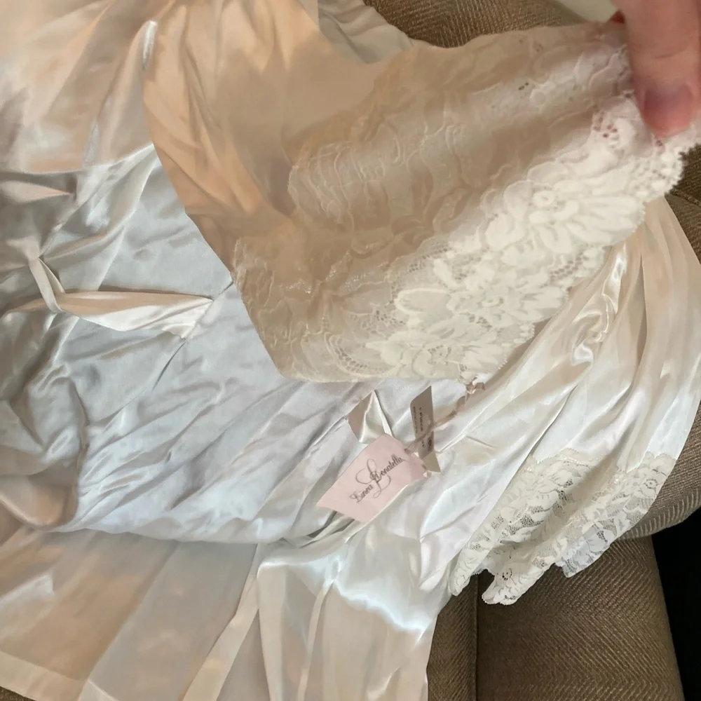 Bride Robe Bundle - One Size Fits Most - Picture 13 of 16